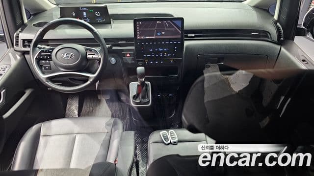 Hyundai Staria 2023 — ფოტო 7/20