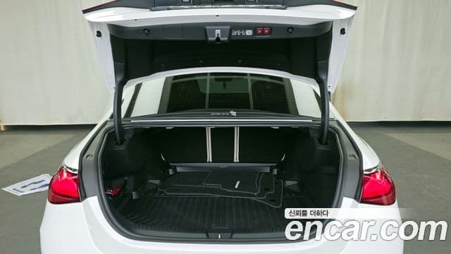 Mercedes-Benz E-Class 2025 — Şəkil 20/20