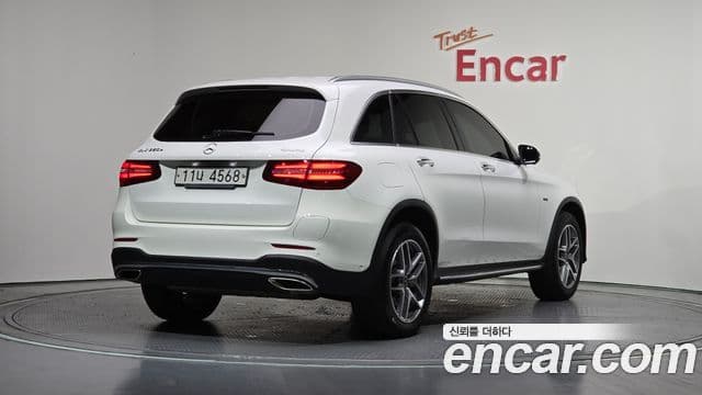 Mercedes-Benz GLC-Class 2018 — ფოტო 2/20