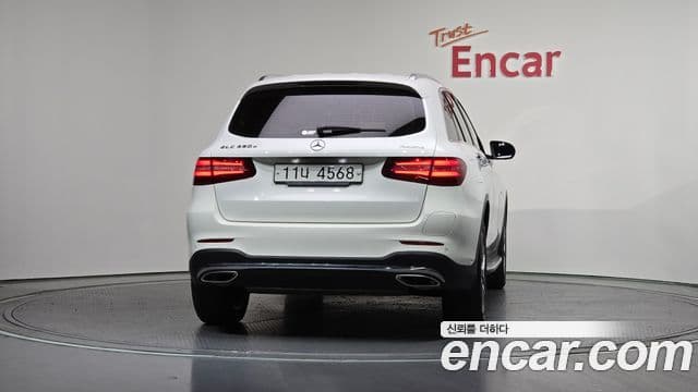 Mercedes-Benz GLC-Class 2018 — ფოტო 4/20