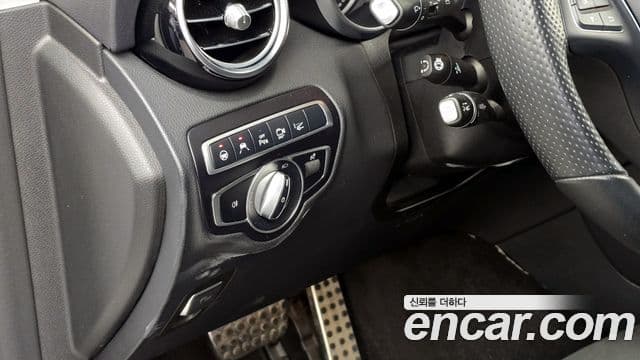Mercedes-Benz GLC-Class 2018 — ფოტო 17/20