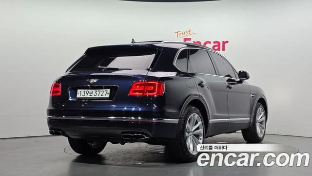 Bentley Bentayga 2019 — Şəkil 2/20