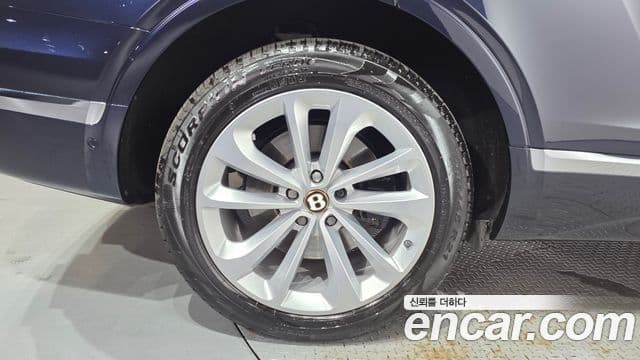 Bentley Bentayga 2019 — Şəkil 5/20