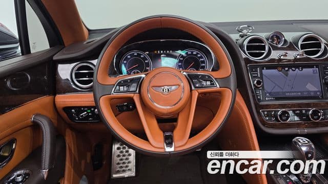 Bentley Bentayga 2019 — Şəkil 13/20