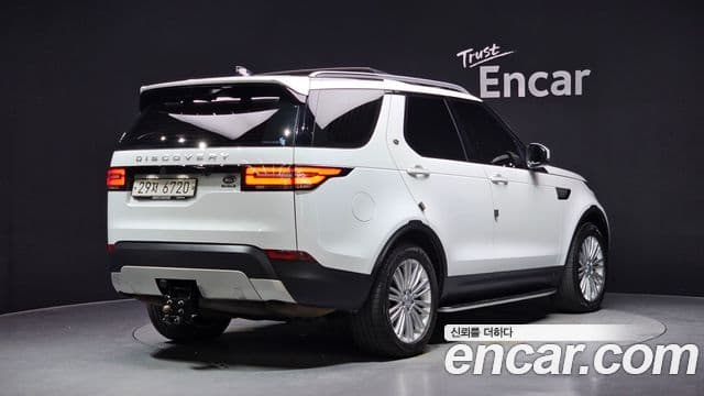 Land Rover Discovery 5 2018 — Фото 2/20