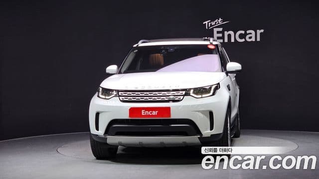 Land Rover Discovery 5 2018 — Фото 3/20