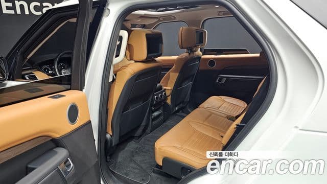 Land Rover Discovery 5 2018 — Фото 19/20