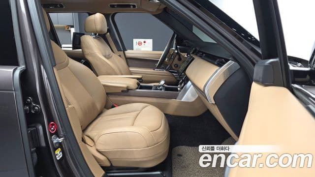 Land Rover Range Rover 2023 — Фото 11/20