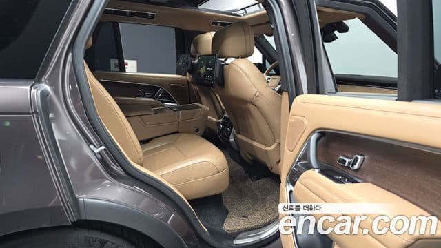 Land Rover Range Rover 2023 — Фото 12/20