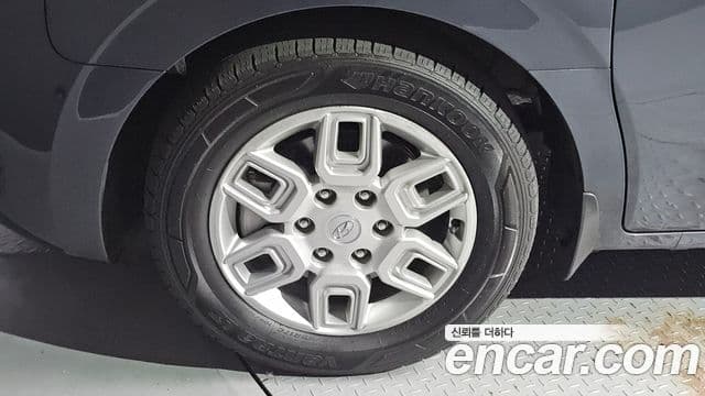 Hyundai Staria 2022 — ფოტო 5/20