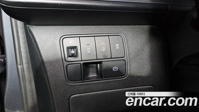 Hyundai Staria 2022 — ფოტო 16/20