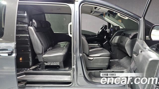 Hyundai Staria 2022 — ფოტო 19/20
