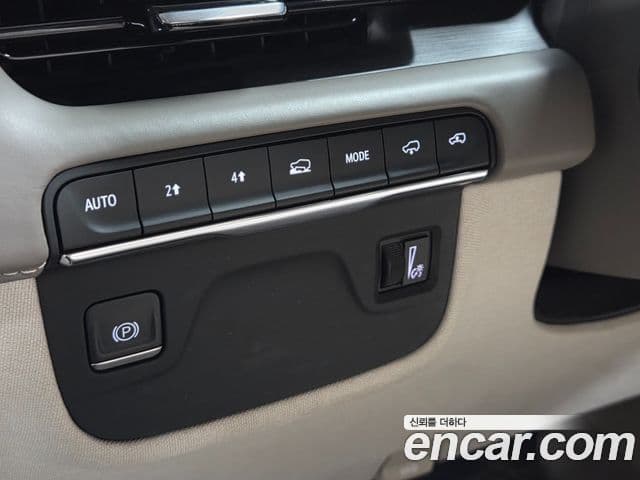 Cadillac Escalade 2023 — ფოტო 11/20