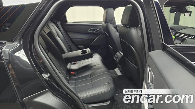 Land Rover Range Rover Velar 2020 — ფოტო 11/20
