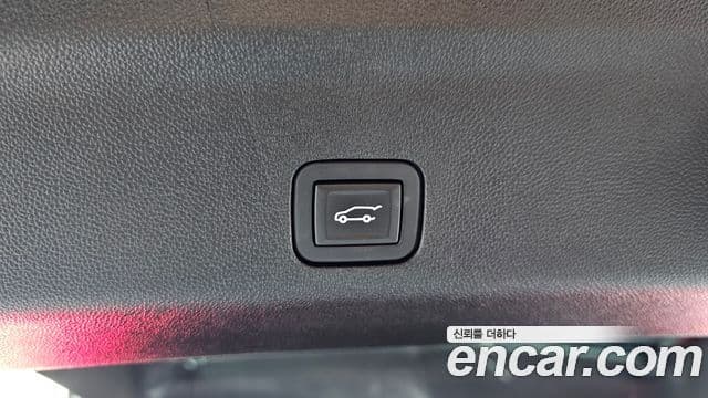 Cadillac Escalade 2023 — Şəkil 17/20
