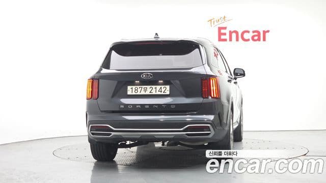 Kia Sorento 2021 — ფოტო 4/20