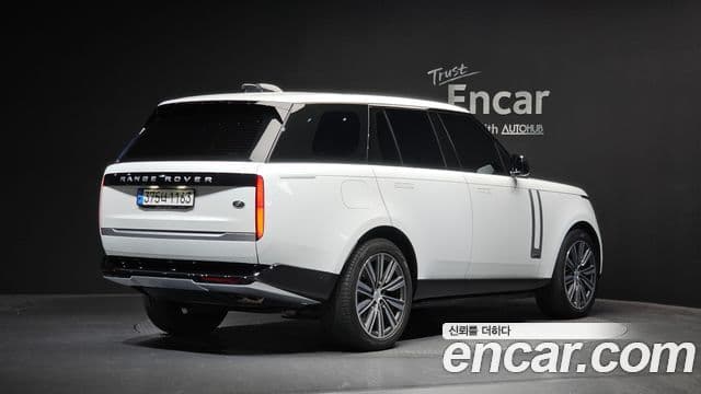 Land Rover Range Rover 2023 — Фото 2/20