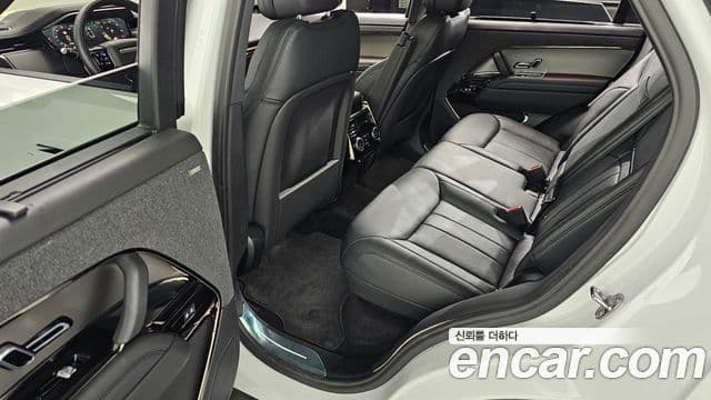 Land Rover Range Rover Sport 2025 — Фото 11/20