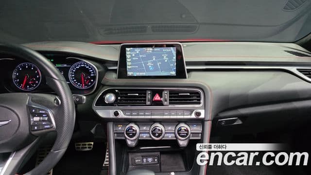 Genesis G70 2018 — ფოტო 16/20