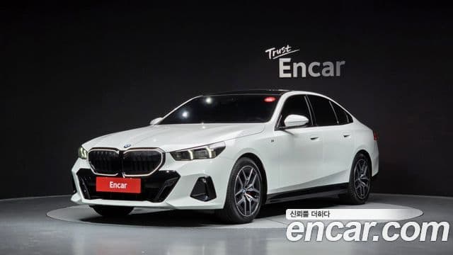 BMW 5 Series 2024 — Şəkil 1/20