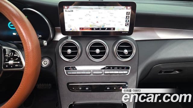 Mercedes-Benz GLC-Class 2021 — ფოტო 13/20