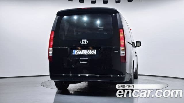 Hyundai Staria 2025 — ფოტო 4/20
