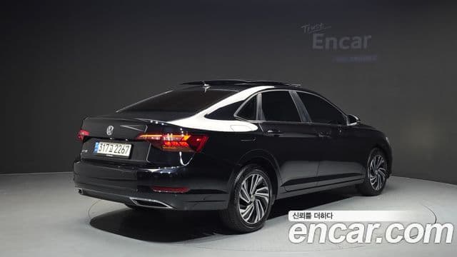 Volkswagen Jetta 2021 — Фото 2/20