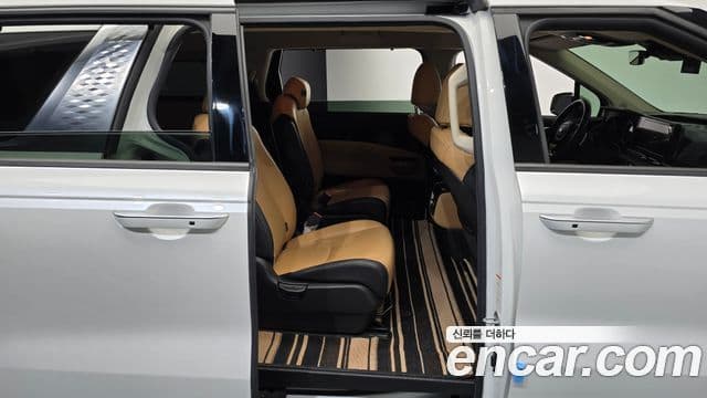 Kia Carnival 2020 — ფოტო 12/20