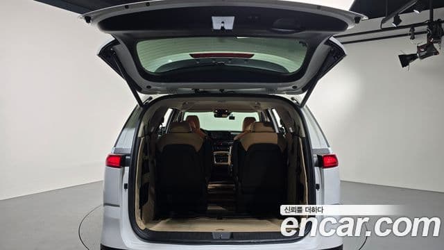 Kia Carnival 2020 — ფოტო 20/20
