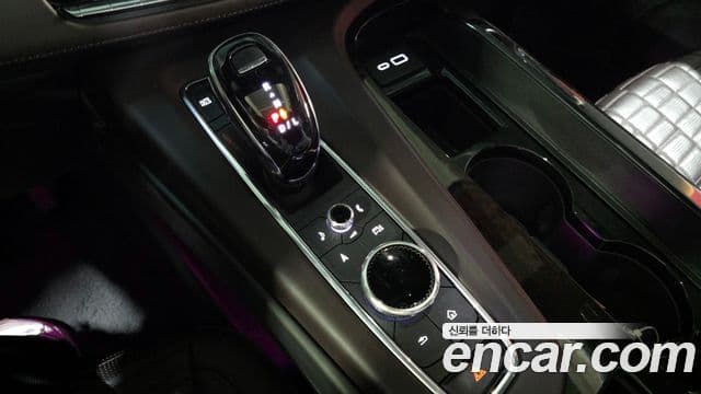 Cadillac Escalade 2023 — Şəkil 9/20
