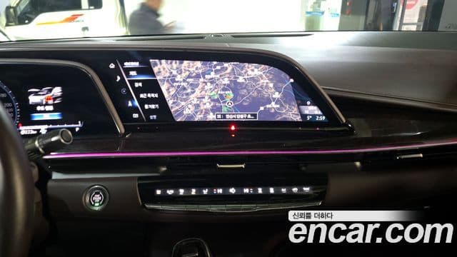 Cadillac Escalade 2023 — Şəkil 17/20