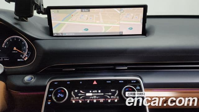 Genesis GV80 2020 — ფოტო 14/20