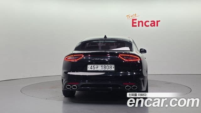 Kia Stinger 2018 — Photo 9/20