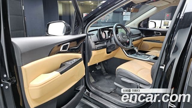 Kia Carnival 2022 — ფოტო 11/20