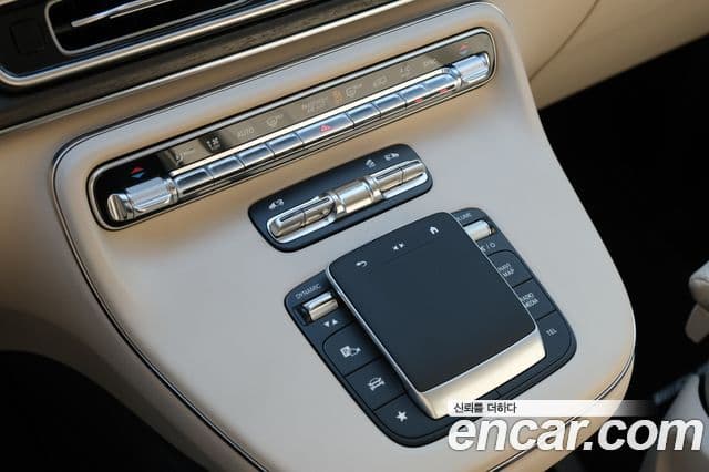 Mercedes-Benz V-Class 2025 — Фото 11/19