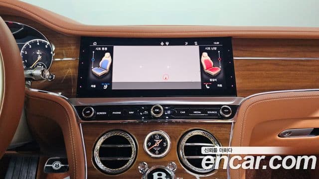 Bentley Continental GT 2022 — Фото 14/20