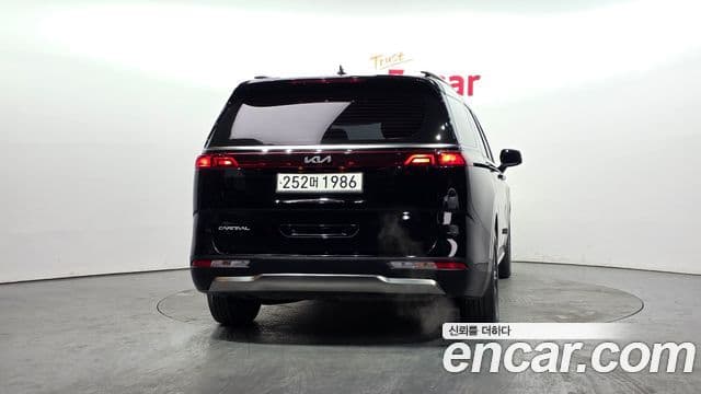 Kia Carnival 2022 — ფოტო 3/20