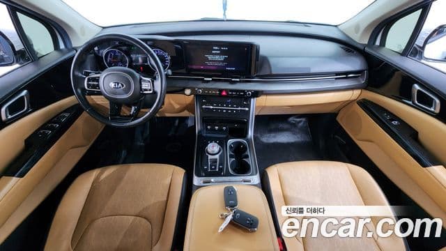 Kia Carnival 2020 — ფოტო 7/20