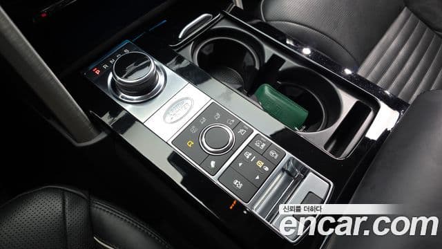 Land Rover Discovery 5 2018 — ფოტო 9/20