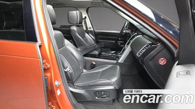 Land Rover Discovery 5 2018 — ფოტო 11/20
