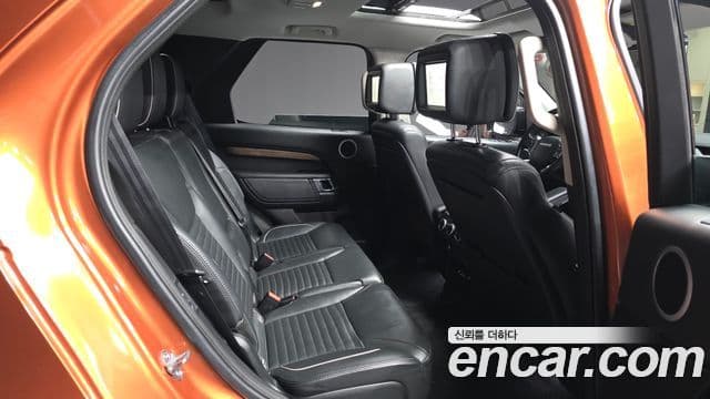 Land Rover Discovery 5 2018 — ფოტო 12/20