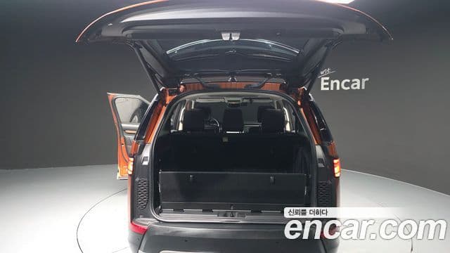 Land Rover Discovery 5 2018 — ფოტო 20/20