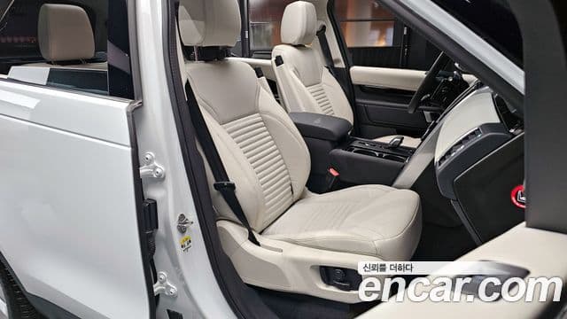 Land Rover Discovery 5 2025 — Фото 11/20