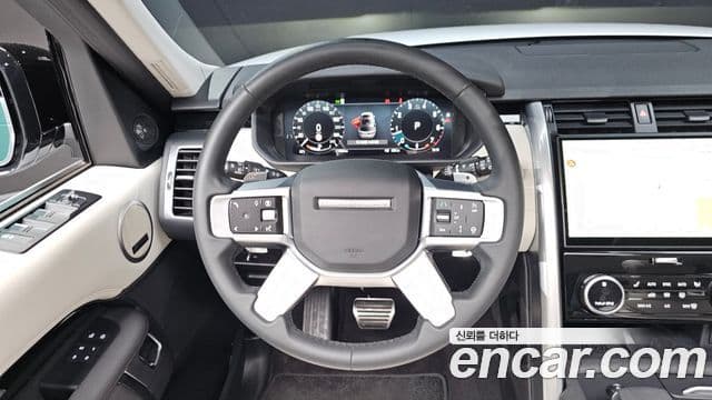 Land Rover Discovery 5 2025 — Фото 13/20