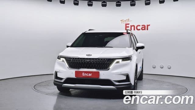 Kia Carnival 2020 — ფოტო 3/20