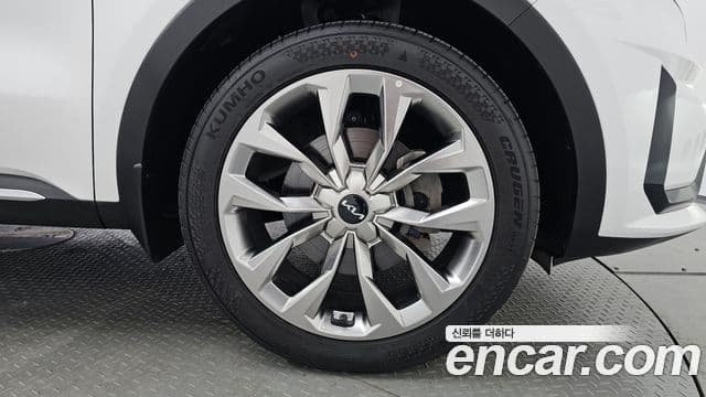 Kia Sorento 2022 — ფოტო 5/20