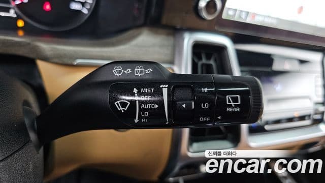 Kia Sorento 2022 — ფოტო 18/20
