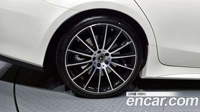 Mercedes-Benz CLS-Class 2020 — Фото 4/20