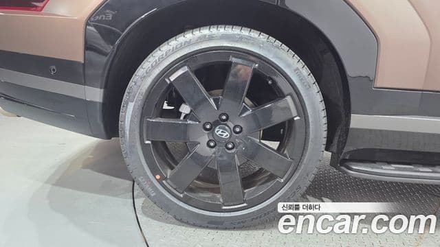 Hyundai Santa Fe 2025 — ფოტო 5/20