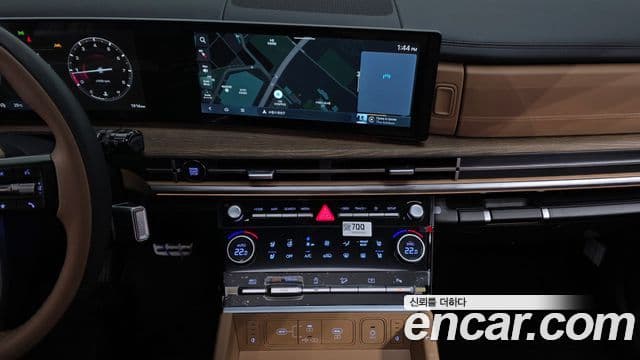 Hyundai Santa Fe 2025 — ფოტო 14/20